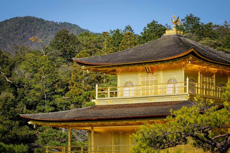 Kinkakuji - Ngôi chùa dát vàng rực rỡ giữa lòng Kyoto