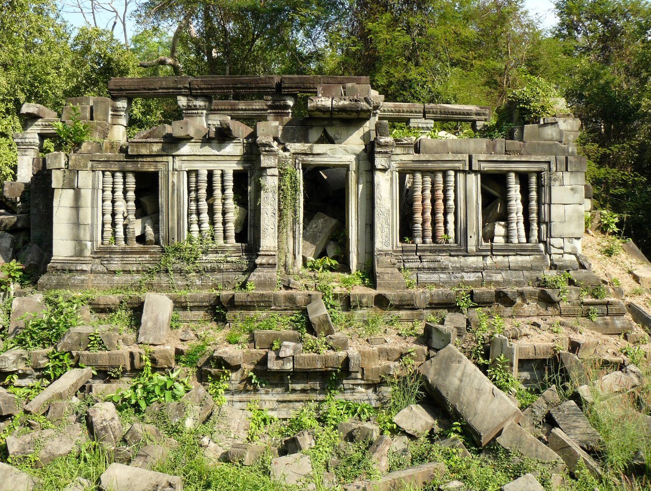 Koh Ker - Cố đô "yểu mệnh", huyền bí