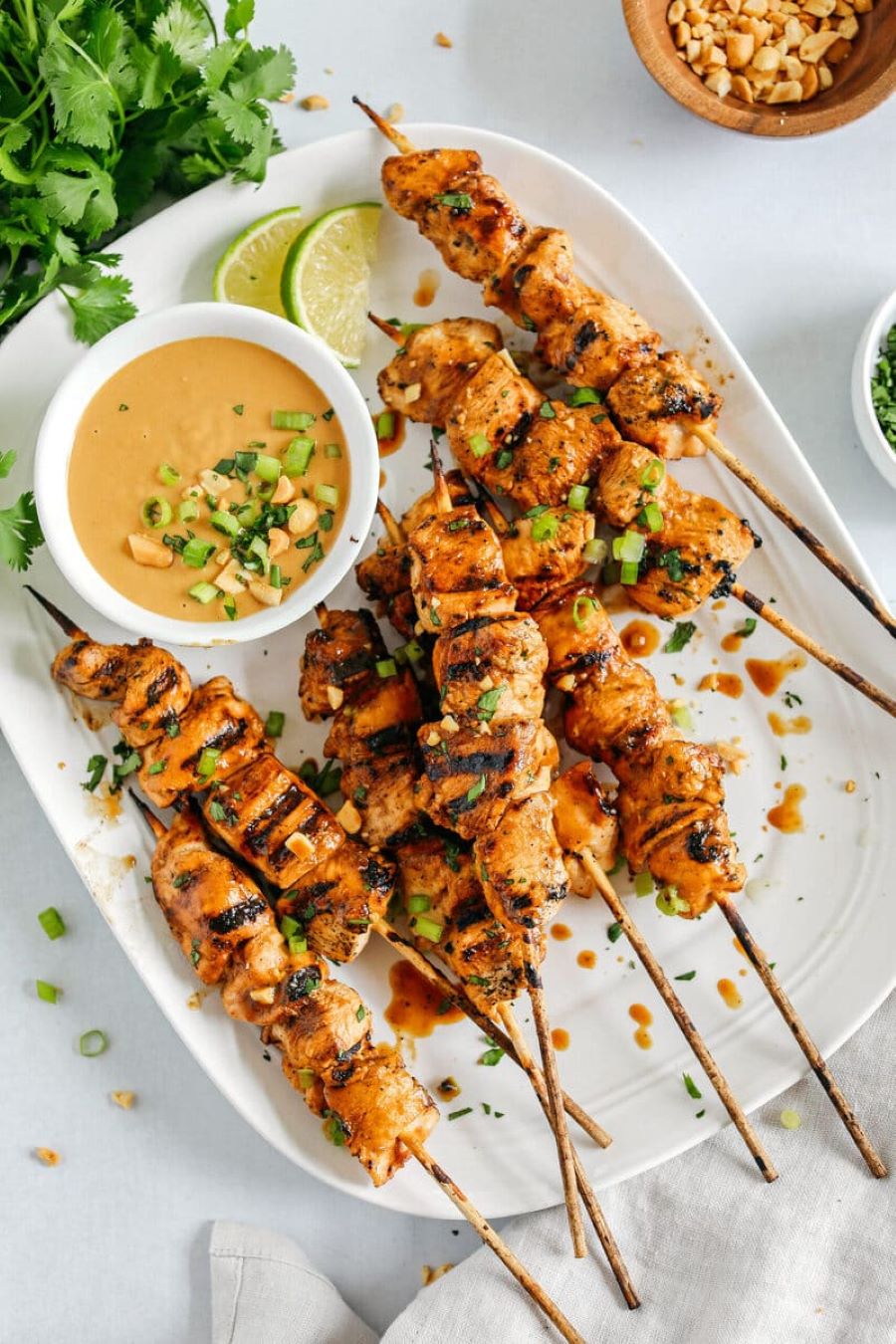 Satay là một món ăn đường phố nổi tiếng ở Đông Nam Á