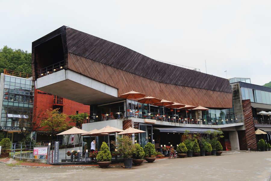 Làng Heyri được mệnh danh là một trong những ngôi làng cổ Hàn Quốc đẹp và độc đáo nhất 