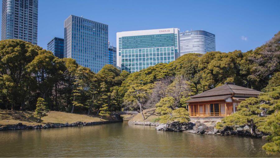 Hama Rikyu xứng đáng là một trong những điểm đến không thể bỏ qua khi đi du lịch Nhật Bản