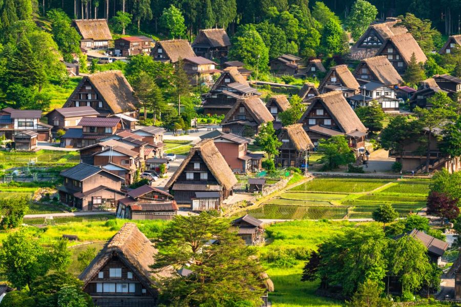 Nhắc đến những ngôi làng cổ tuyệt đẹp tại Nhật Bản thì không thể bỏ qua Shirakawago
