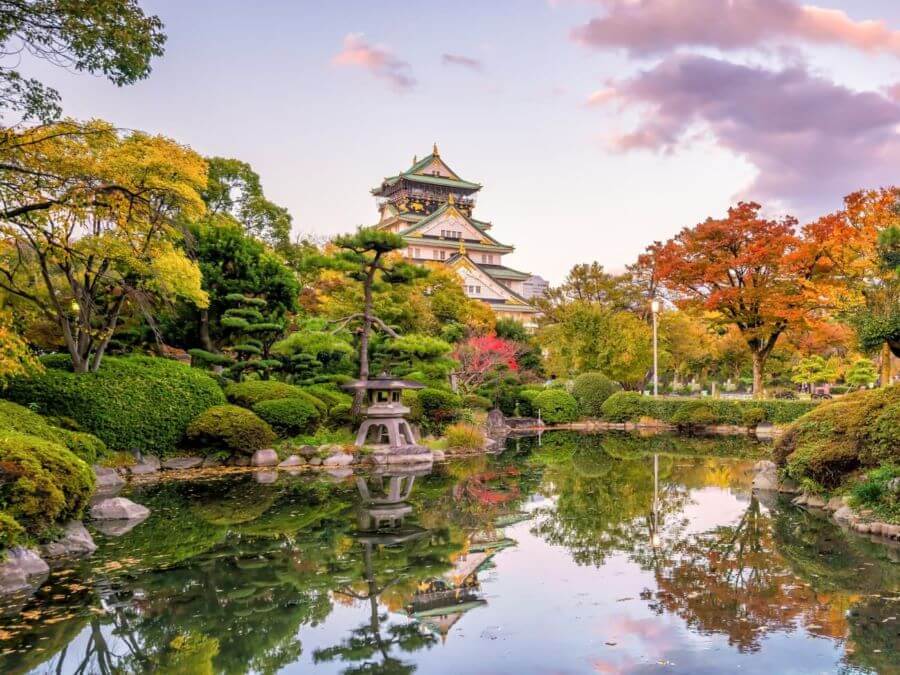 Vườn Nishinomaru là một trong những khu vườn truyền thống đẹp nhất tại Lâu đài Osaka