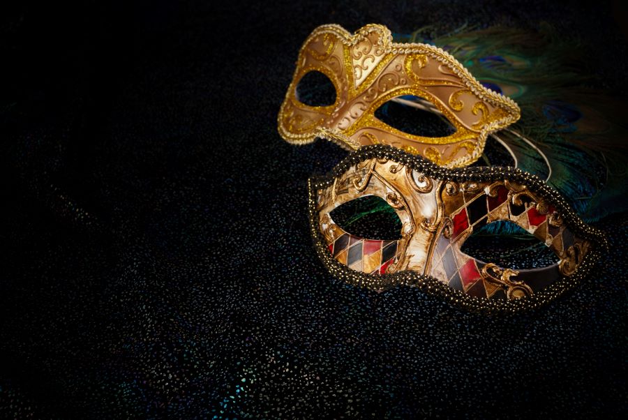 Những chiếc mặt nạ được chế tác tinh xảo