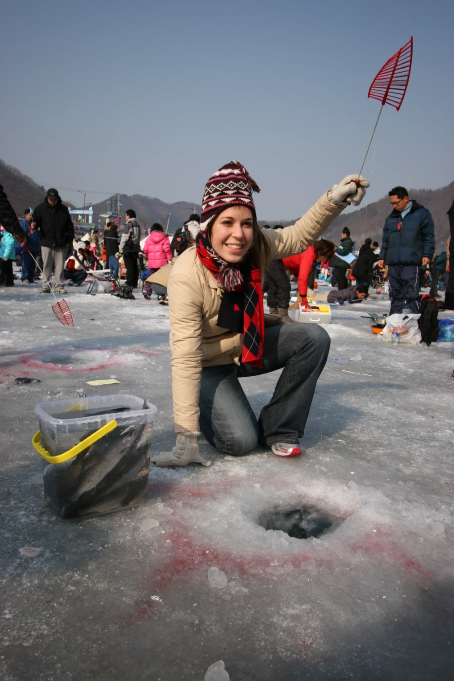 Để có thể thoải mái tham gia lễ hội Pyeongchang, bạn nên chuẩn bị các trang phục giữ ấm được cơ thể