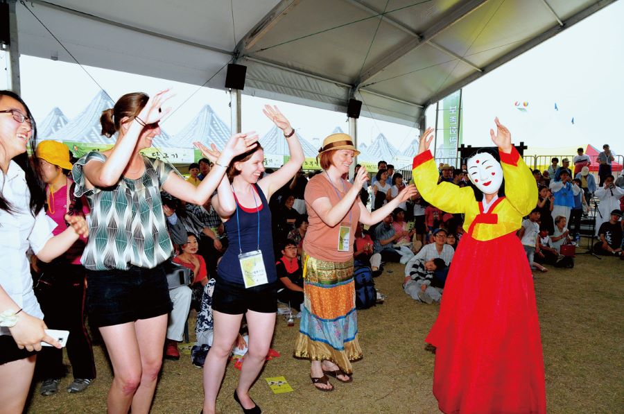 Lễ hội Gangneung Danoje mang đậm những nét văn hóa đặc trưng của người dân Hàn Quốc