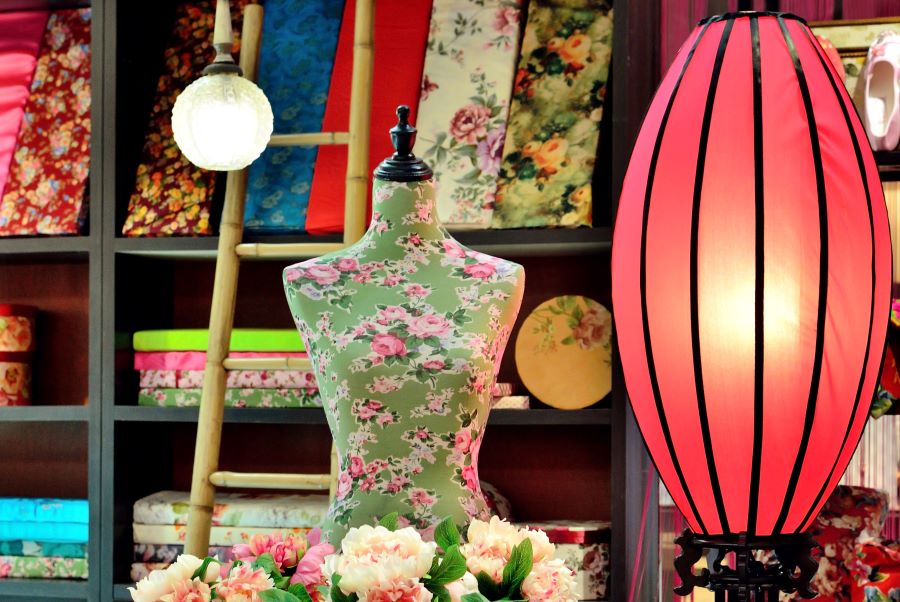 Lụa Hàn Châu luôn mang lại cảm giác nhẹ nhàng khi lên thành phẩm