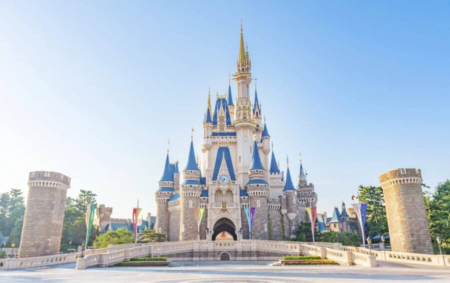 Tokyo Disneyland là một trong những công viên giải trí nổi tiếng nhất không chỉ ở Nhật Bản