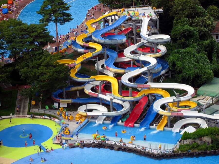 Tokyo Summerland mang đến một không gian vui chơi giải trí đa dạng, phù hợp cho mọi lứa tuổi và sở thích