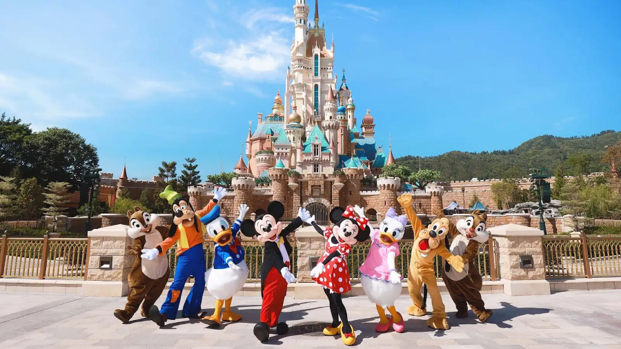 Công viên giải trí Disneyland Hồng Kông là điểm đến lý tưởng cho du khách ở mọi lứa tuổi