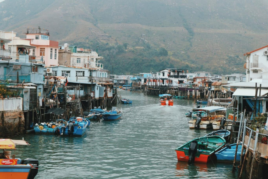 Làng chài Tai O cổ kính nằm trên bờ biển phía tây Hồng Kông
