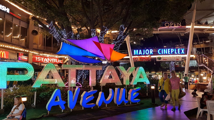 The Avenue Pattaya nổi tiếng là điểm đến lý tưởng cho giới trẻ bởi không gian trẻ trung, hiện đại và sôi động