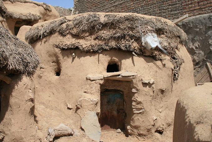 làng xì trum ở iran 5