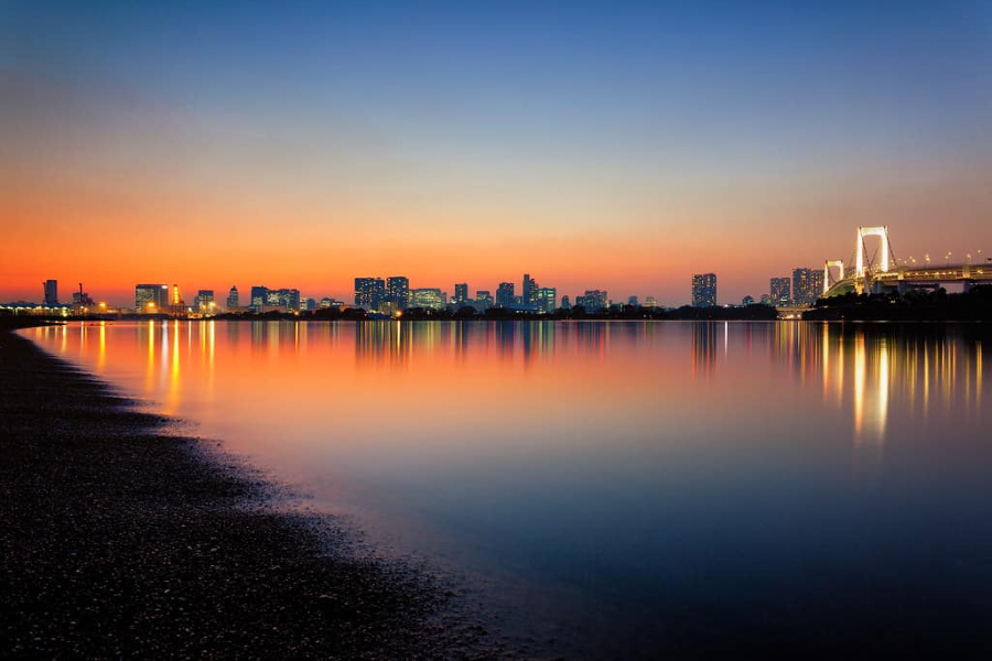 Sumida River Walk là một trong những địa điểm lý tưởng để bạn chiêm ngưỡng vẻ đẹp hoàng hôn khi đi du lịch Tokyo
