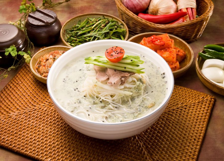 Mì sữa đậu nành Kongguksu có hương vị béo ngậy mà tinh tế, đậm đà mà thanh mát, thơm thoang thoảng mùi đậu