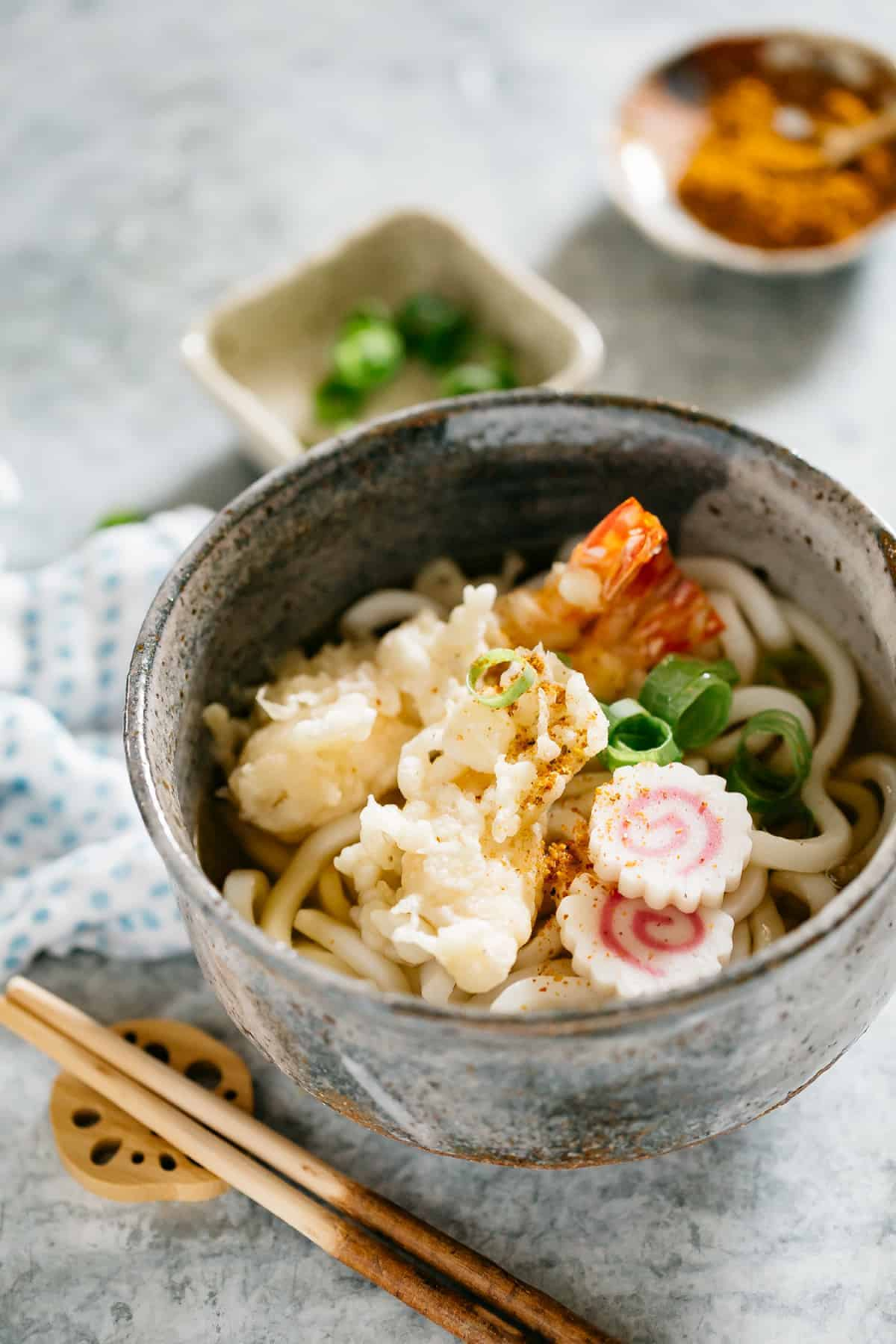 Tempura Udon là một món ăn hấp dẫn được các tín đồ du lịch Nhật Bản yêu thích