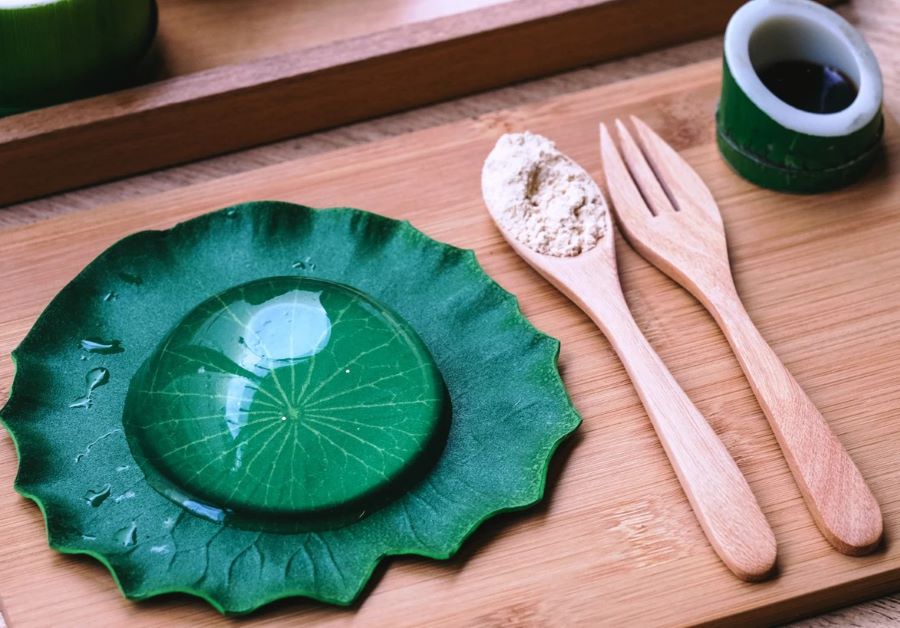 Mochi giọt nước là món tráng miệng cực kỳ được ưa chuộng tại xứ sở mặt trời mọc vào mùa hè 
