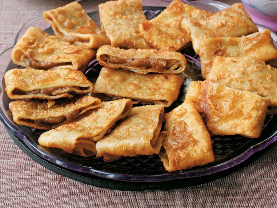 Bánh kếp đậu đỏ với vị béo bùi đặc trưng khiến ai một lần nếm thử cũng đều muốn ăn tiếp