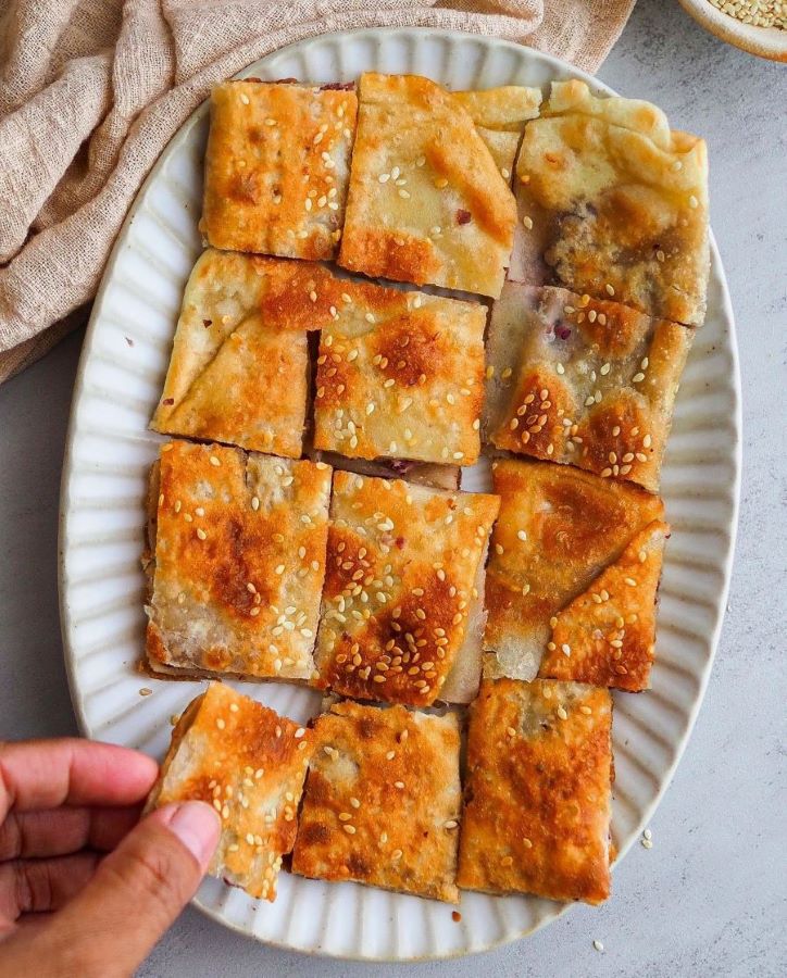 Bánh kếp đậu đỏ là một trong những món đặc sản trứ danh của ẩm thực Trung Hoa