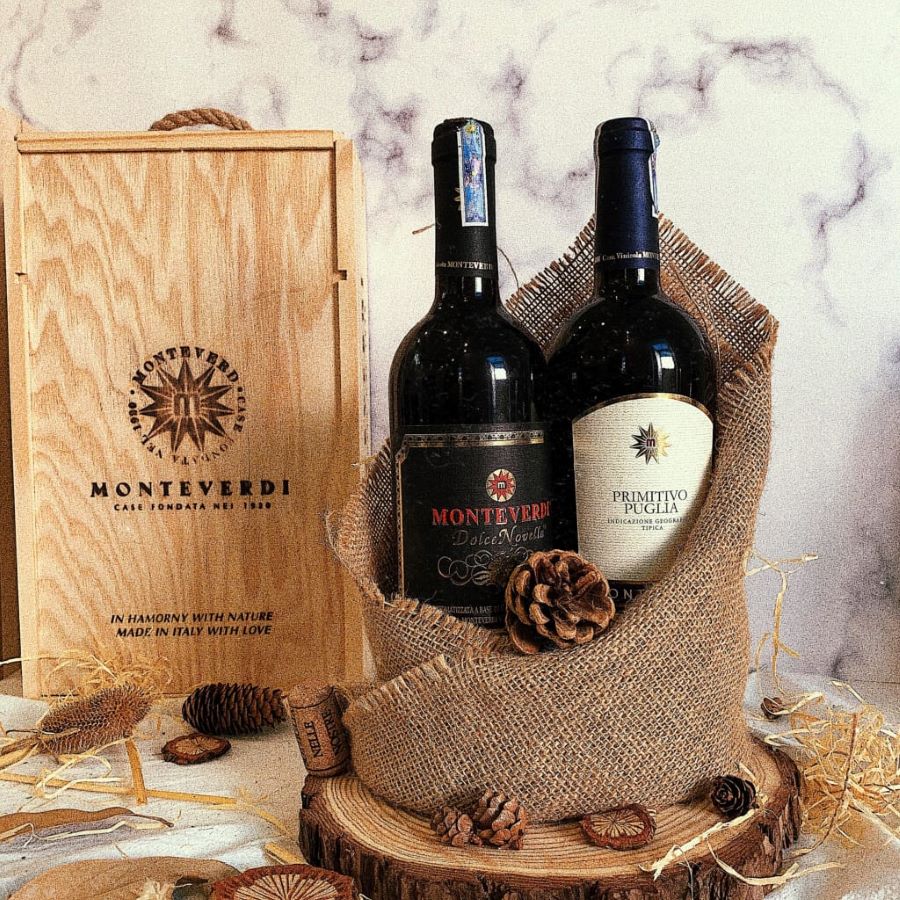 Rượu là món quà không thể thiếu trong những dịp lễ quan trọng của năm