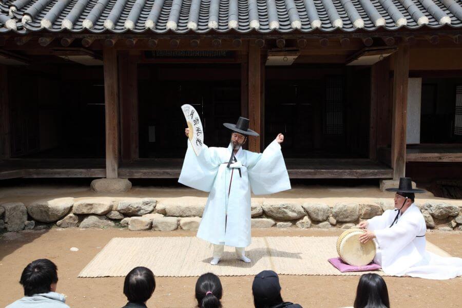 Trải qua nhiều thăng trầm của lịch sử, Pansori vẫn giữ được giá trị truyền thống và bản sắc văn hóa của dân tộc Hàn Quốc