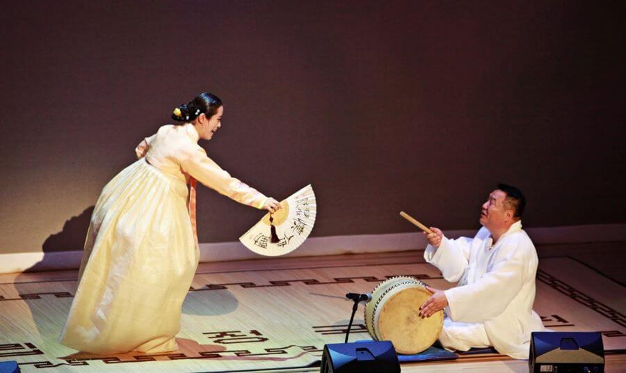 Pansori, loại hình nghệ thuật kể chuyện bằng âm nhạc truyền thống của Hàn Quốc