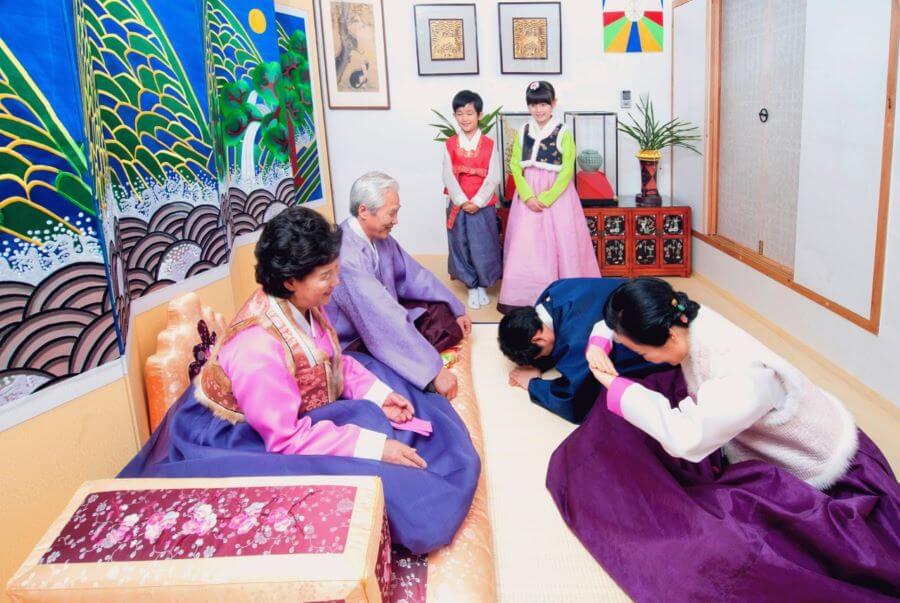 Sebae không chỉ đơn thuần là một nghi lễ cúi lạy trong dịp Tết Nguyên đán mà còn mang ý nghĩa sâu sắc trong văn hóa