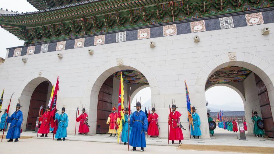 Nghi thức đổi gác tại Cung điện Gyeongbokgung mang ý nghĩa sâu sắc về văn hóa, lịch sử và xã hội