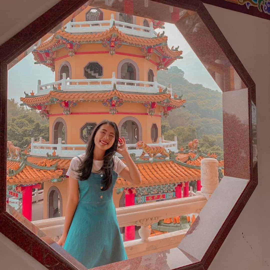 Du lịch Đài Loan choáng ngợp trước ngôi chùa "rồng bay hổ múa"