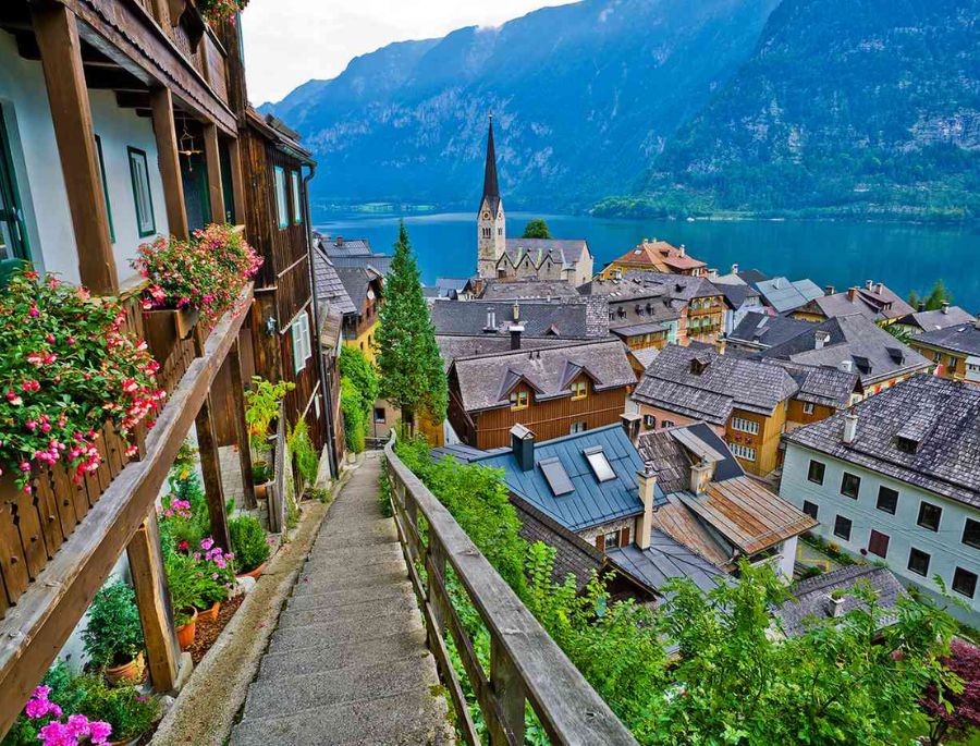 Ngôi làng Guarda mang vẻ đẹp truyền thống xen lẫn các yếu tố hiện đại, du khách khi tới đây sẽ cảm giác thư thái và thoải mái