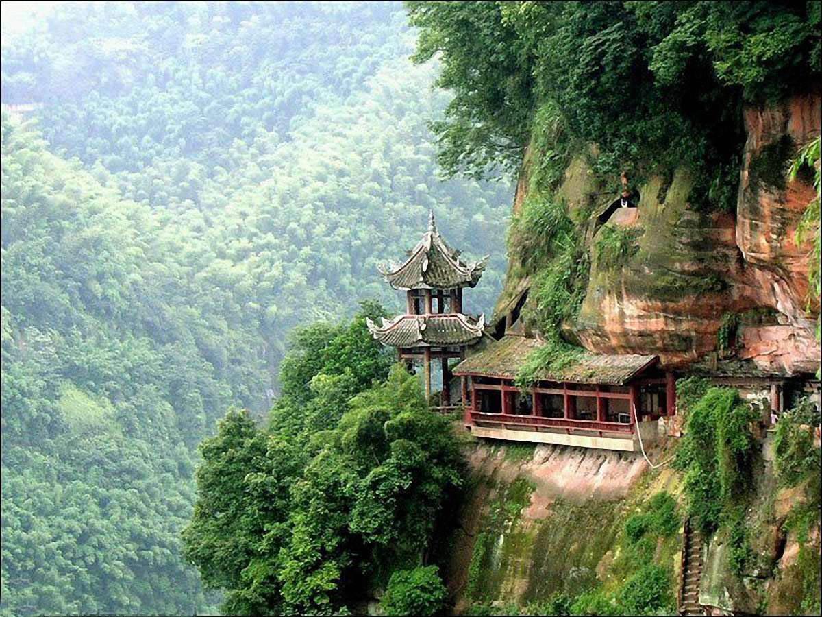 Ngọn núi "kiếm tiền" nhiều nhất Trung Quốc