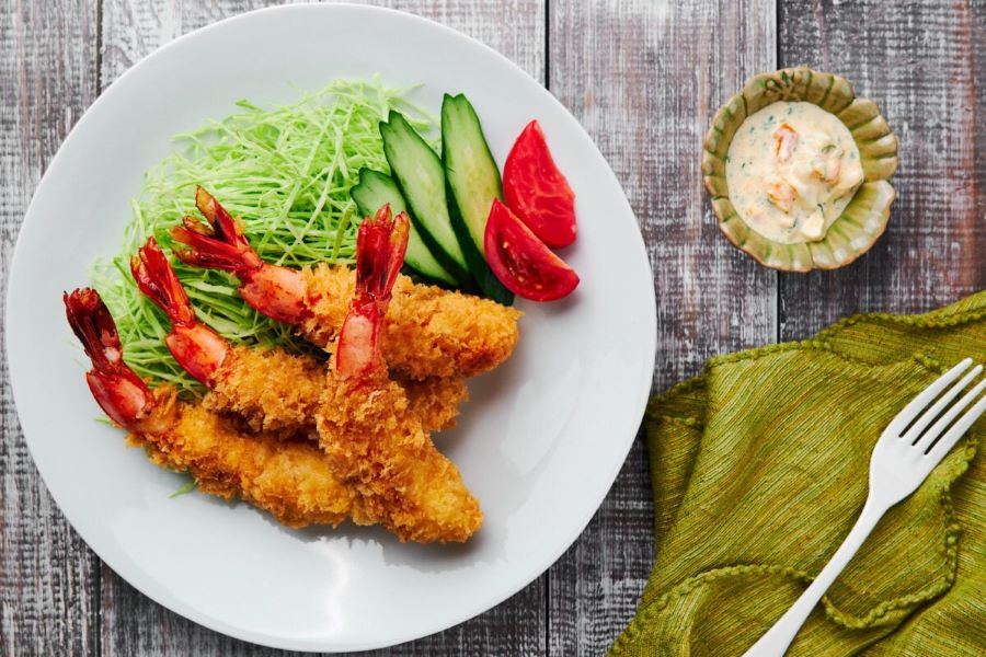 Người Nhật cũng rất chuộng thưởng thức các món chiên, nướng trong bữa tiệc thưởng hoa Hanami