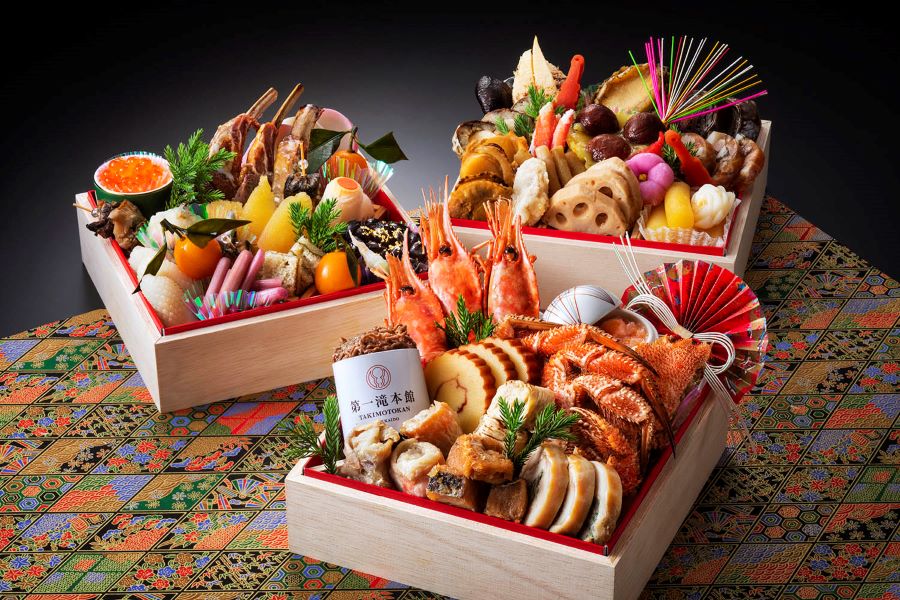 Mâm cơm truyền thống ngày Tết của người Nhật được chuẩn bị chu toàn