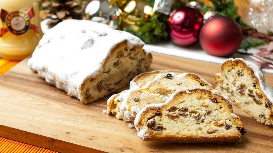 Những chiếc bánh Stollen thơm ngon, hấp dẫn trong ngày lễ Giáng Sinh