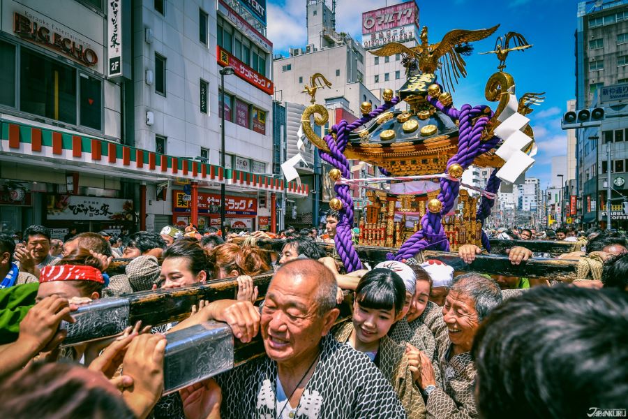 Lễ hội Sanja ở Asakusa