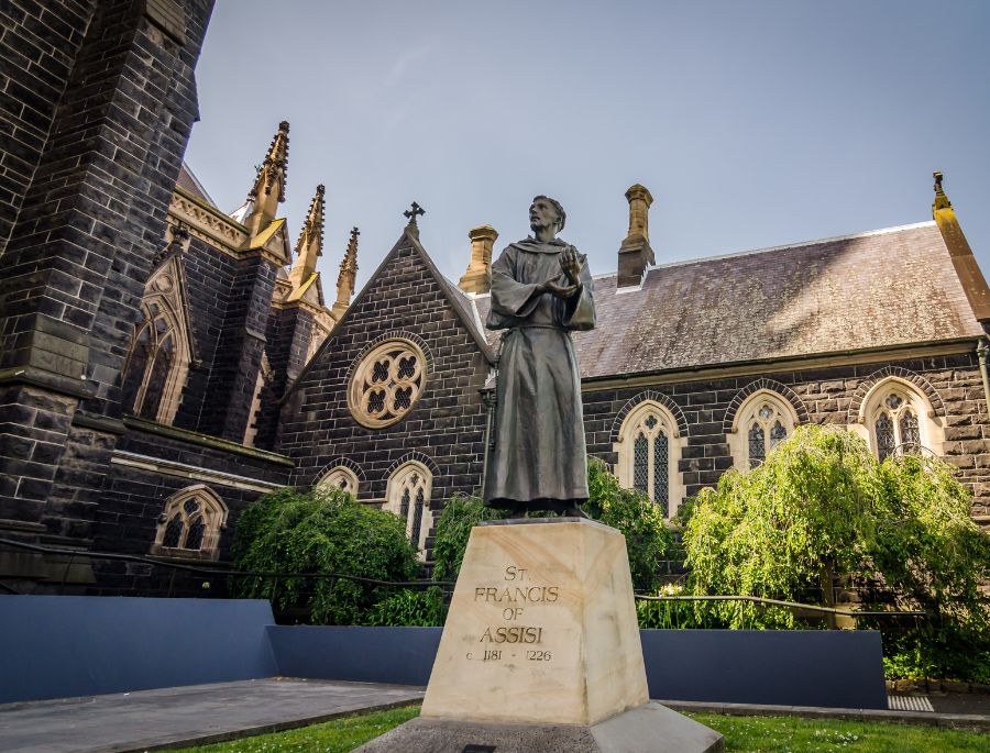 Nhà thờ Thánh Patrick mang nhiều ý nghĩa lịch sử văn hóa sâu sắc, là công trình ý nghĩa của thành phố Melbourne