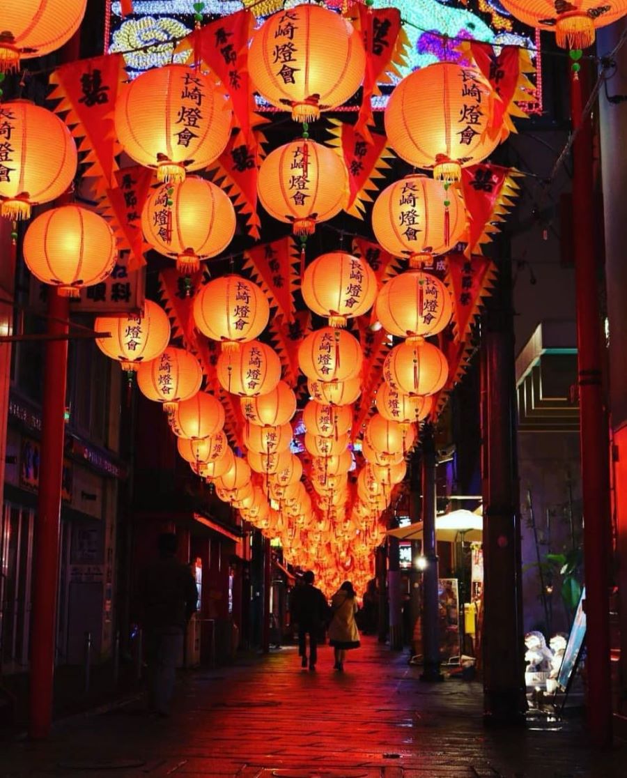 Lễ hội đèn lồng Nankinmachi nổi tiếng là một trong những lễ hội đèn lồng lớn nhất tại Nhật Bản