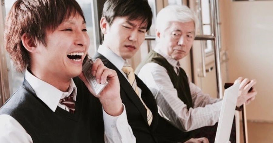 Lưu ý không thoải mái nói cười ầm ĩ trên phương tiện công cộng tại Hàn