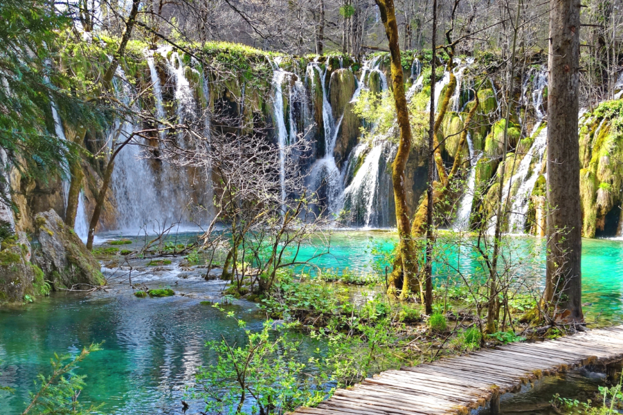 Hồ Plitvice là một trong những kỳ quan thiên nhiên đẹp nhất thế giới