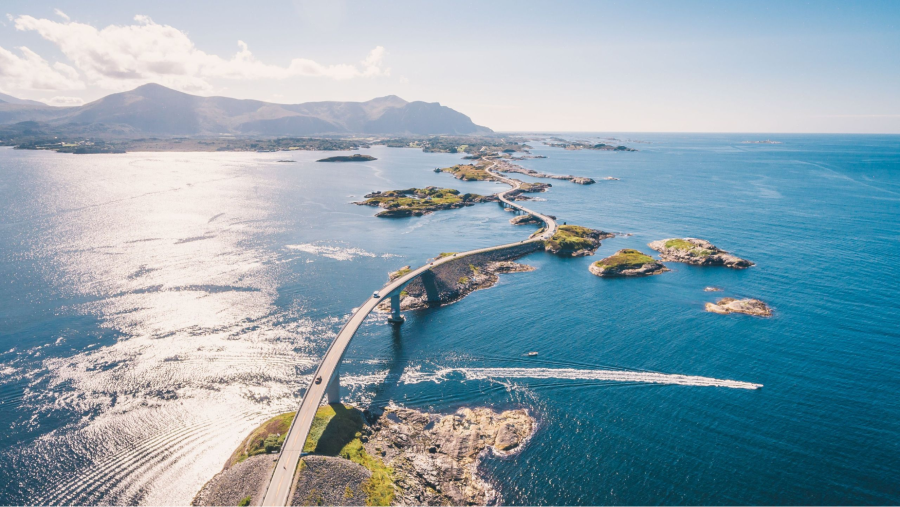 Atlantic Road là một trong những cung đường biển đẹp nhất thế giới