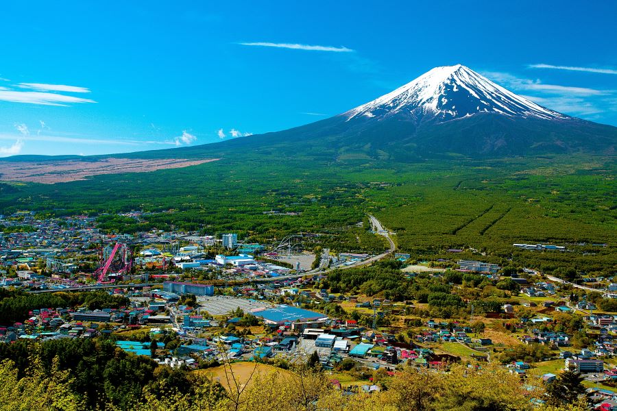 Nhắc đến Nhật Bản, không ai là không biết đến Núi Phú Sĩ - ngọn núi lửa hùng vĩ