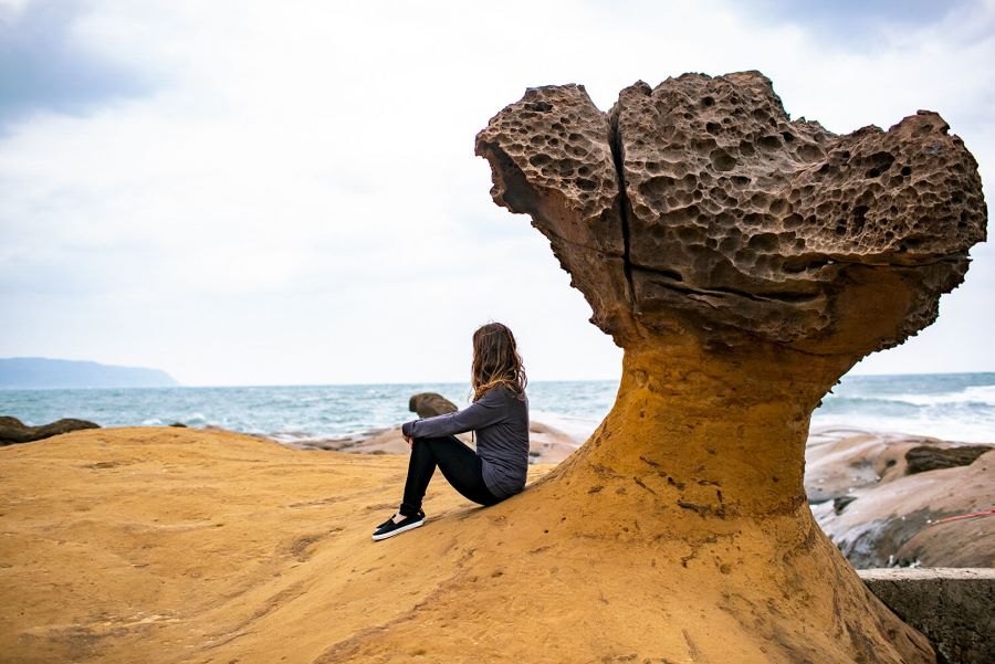 Công viên địa chất Yehliu sở hữu những tảng đá được thiên nhiên đẽo gọt một cách tinh xảo