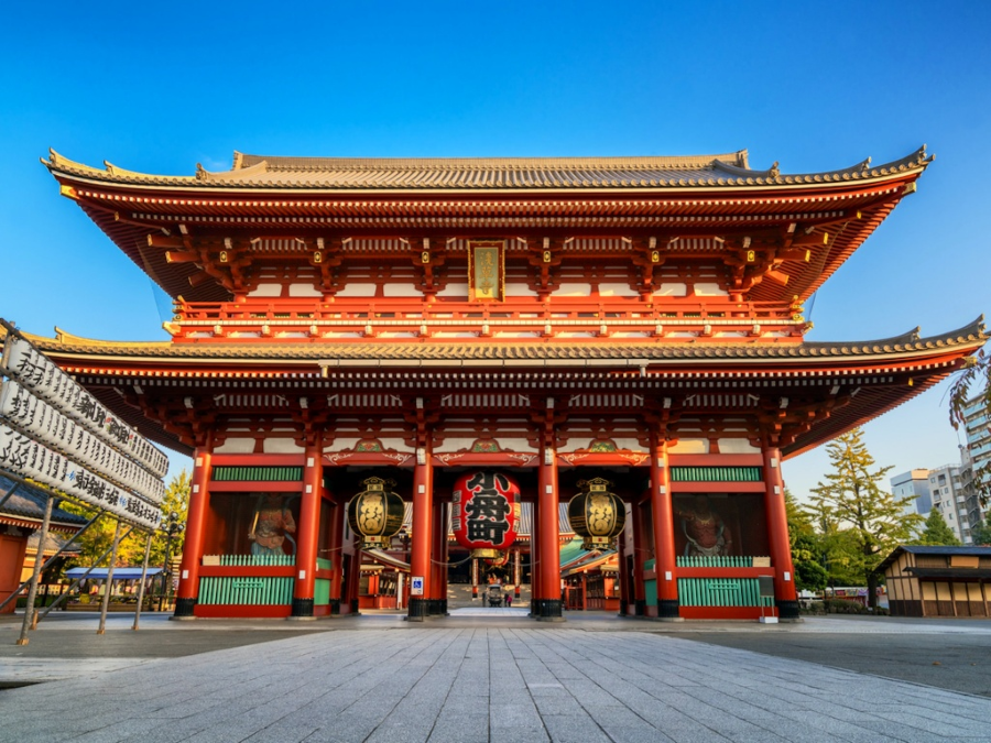 Chùa Asakusa Kannon là một điểm đến du lịch Nhật Bản miễn phí thu hút du khách bởi vẻ đẹp cổ kính và linh thiêng