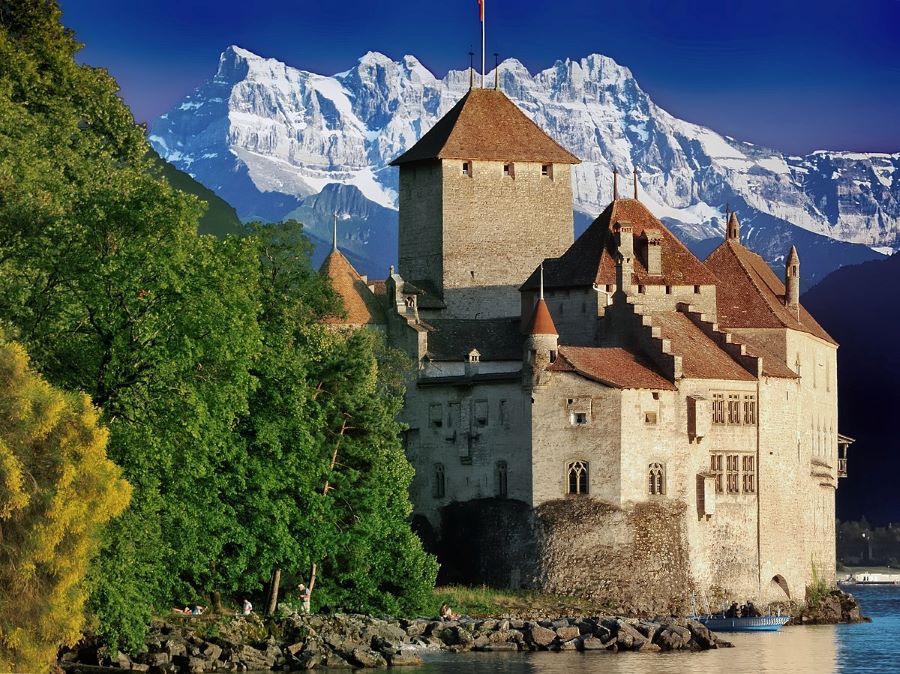 Lâu đài Chillon hứa hẹn sẽ là một trong những điểm đến check-in tuyệt đẹp tại Thuỵ Sĩ