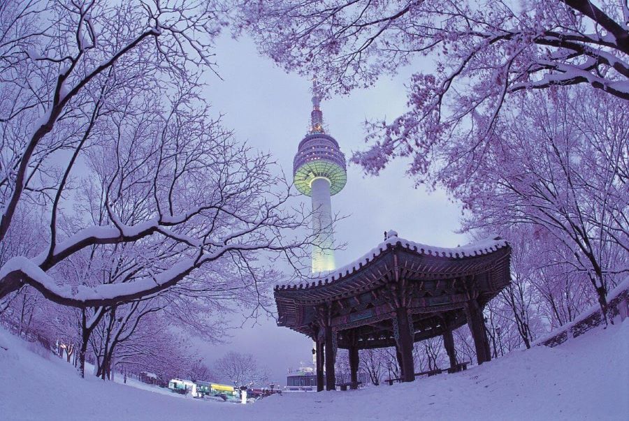 Tháp truyền hình Namsan hay còn được gọi là tháp tình yêu