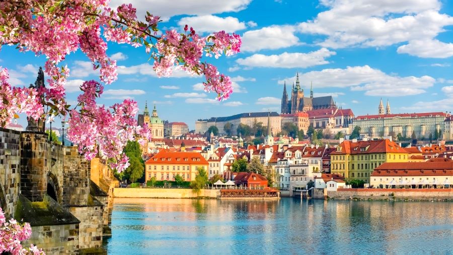 Thủ đô Praha của Cộng hòa Séc sở hữu dáng vẻ cổ kính, hoài niệm nhưng cũng rất đỗi xinh đẹp 