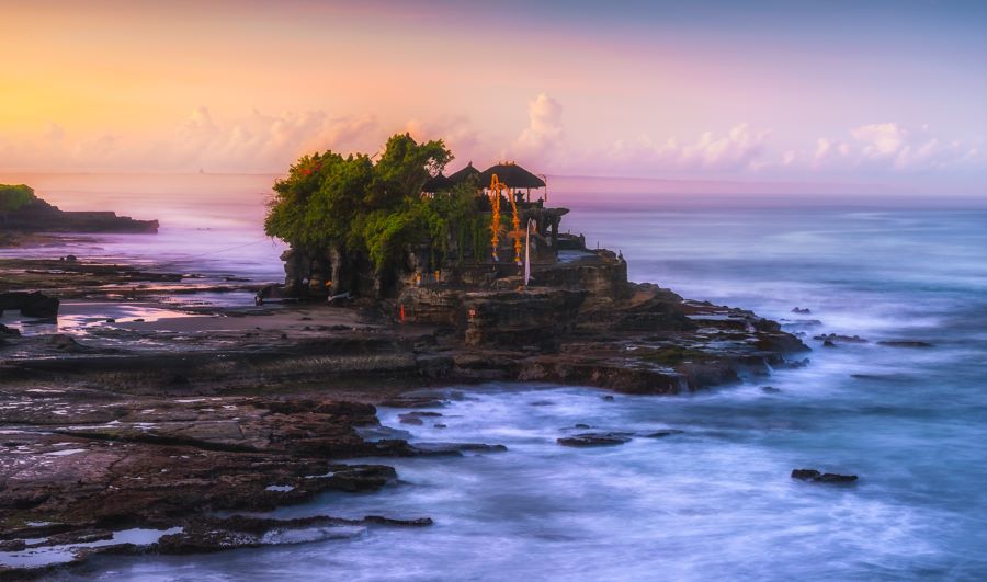 Đền Tanah Lot Purang nổi tiếng ở Bali