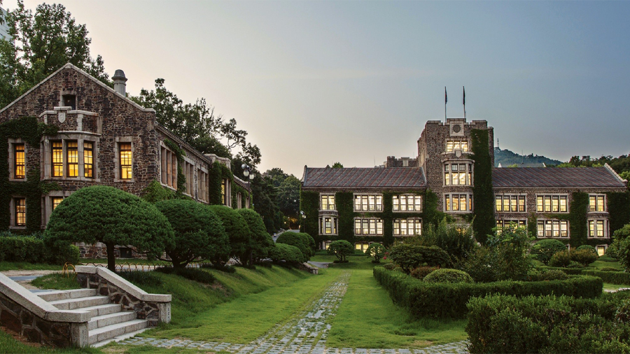 Đại học Yonsei - một trong những trường đại học danh giá và sở hữu khuôn viên đẹp như tranh vẽ