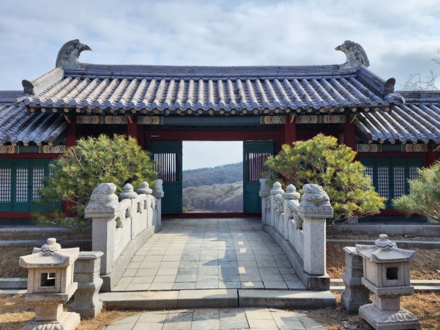 Công viên Yongin Dae Jang Geum thu hút du khách bởi khung cảnh tráng lệ, kiến trúc độc đáo và bầu không khí đậm chất lịch sử