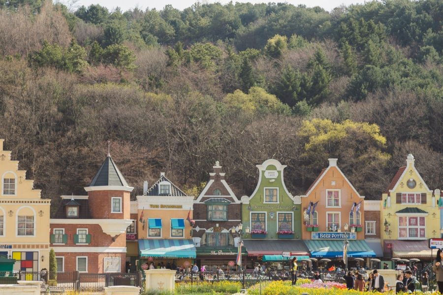 Khám phá Trời Âu thu nhỏ tại European Adventure